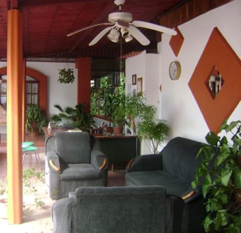 Hotel Jackie'S House Puntarenas Eksteriør bilde